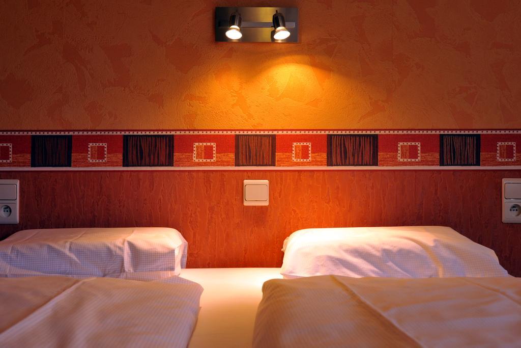 Hotel Gai-Sejour 라로셰안알데네 외부 사진